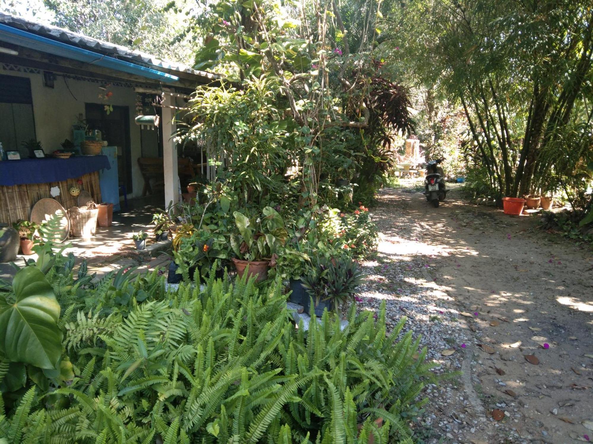 桑卡武里桑科拉布里奶奶的家旅馆公寓 外观 照片
